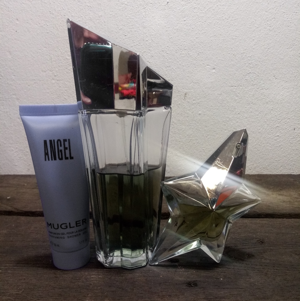 Angel Mugler set